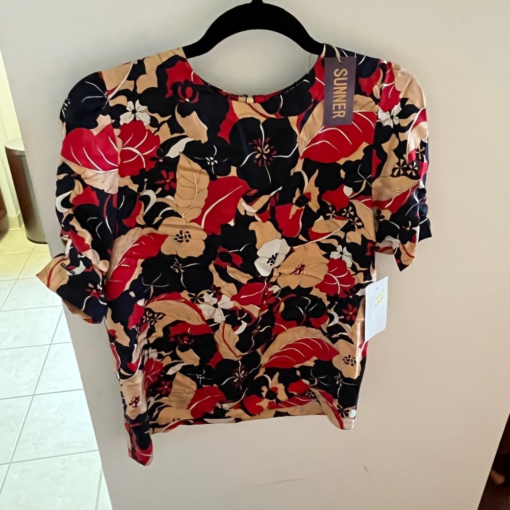 Sunner top, thrifted